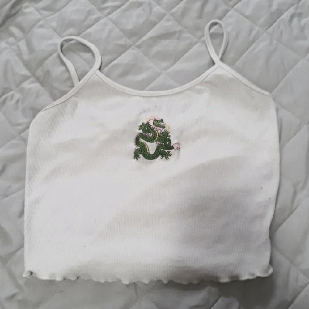 Cropped tank top with stiched dragon